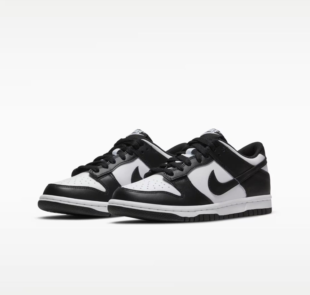 NIKE DUNK LOW